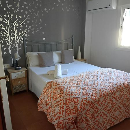 Santa Justa Apartment Sevilla Bagian luar foto